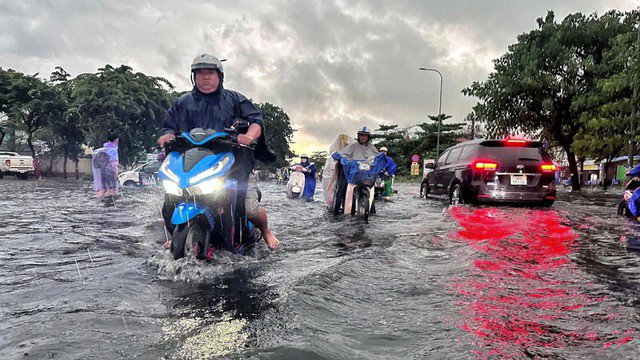 Cảnh báo triều cường gây ngập nặng ở Nam Bộ ngày mùng 4 Tết.