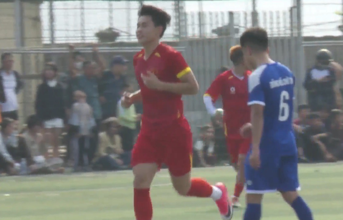 Đình Bắc ra sân thi đấu thiện nguyện trong ngày mồng 4 Tết Âm lịch