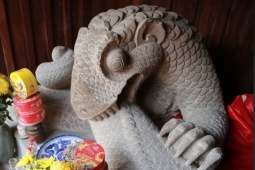 Tượng xà thần có một không hai ở Đông Nam Á