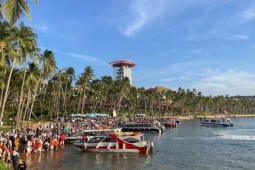 Cáp treo Hòn Thơm gặp sự cố, ảnh hưởng hàng nghìn khách