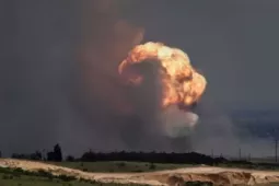 Bán đảo Crimea rung chuyển sau một loạt các vụ nổ lớn