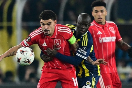 Video bóng đá Fenerbahce - Nottingham Forest: Vùi dập 3 bàn, "tướng mới" ra mắt hoàn hảo (Europa League)