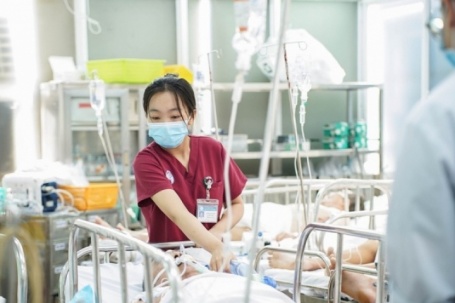 Những thói quen ngày Tết vô tình kích hoạt đột quỵ