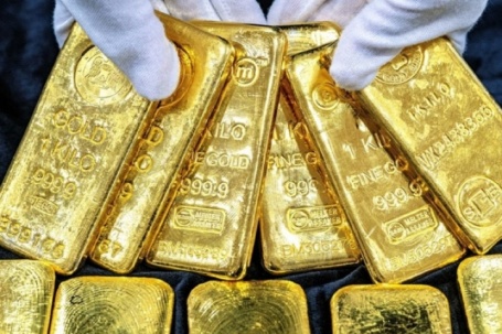 Giá vàng hôm nay 20/2: Thế giới tiếp tục tăng mạnh
