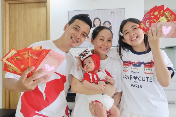 Ảnh sao 21/2: Midu theo chồng thiếu gia về quê chúc Tết - 4