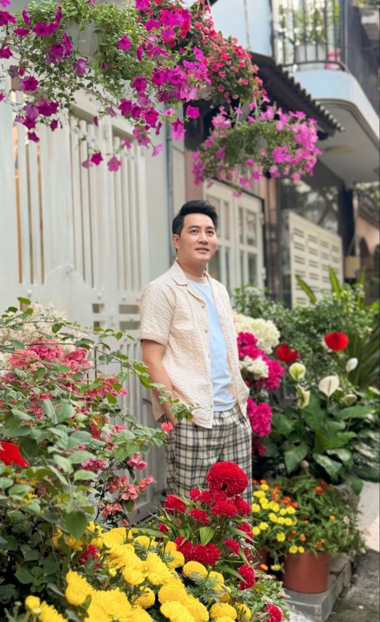 Ảnh sao 21/2: Midu theo chồng thiếu gia về quê chúc Tết - 11