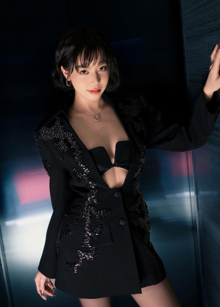 Thanh Thủy rũ bỏ phong cách 'gái ngoan' khi hết nhiệm kỳ - 4