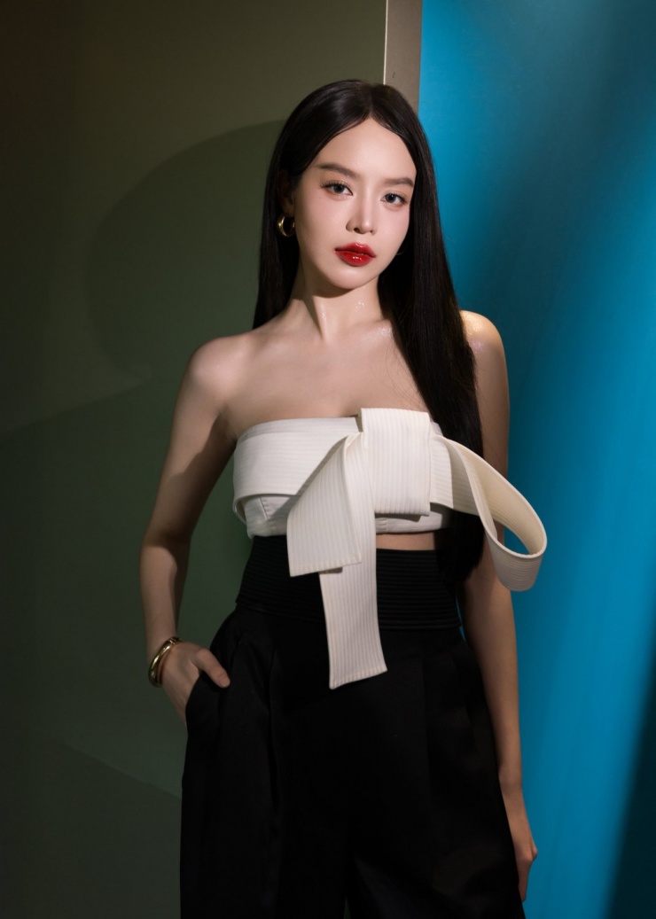 Thanh Thủy rũ bỏ phong cách 'gái ngoan' khi hết nhiệm kỳ - 3