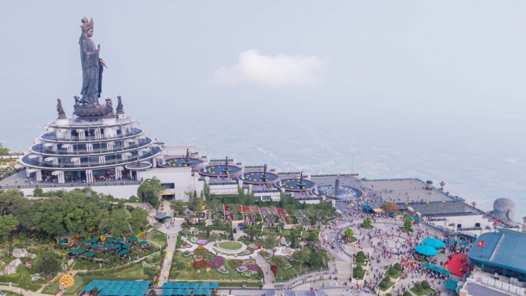 Biển người đổ về núi Bà Đen hành hương dịp đầu năm - 5