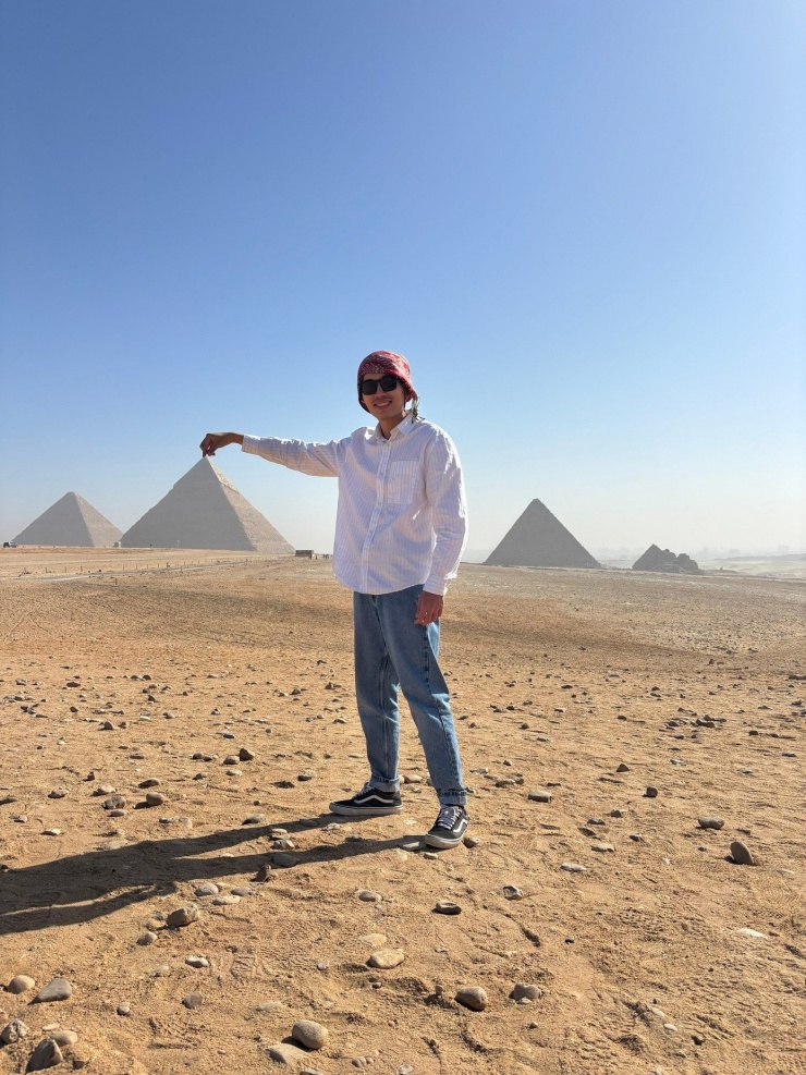 Người trẻ đi leo núi, du lịch một mình dịp Tết - 3