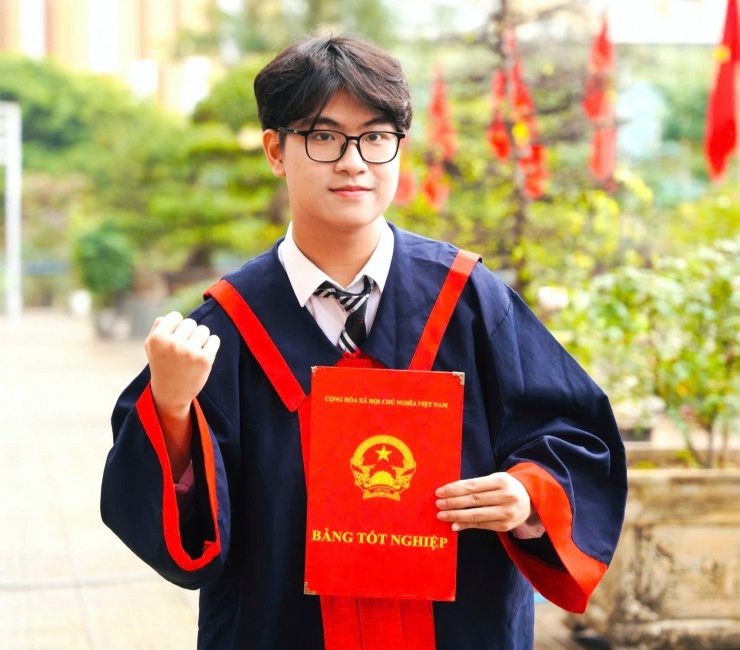 Điểm trung bình chung tích lũy mỗi kỳ học của Bảo Khánh trong học kỳ 1 lớp 12 là 9,7.&nbsp;