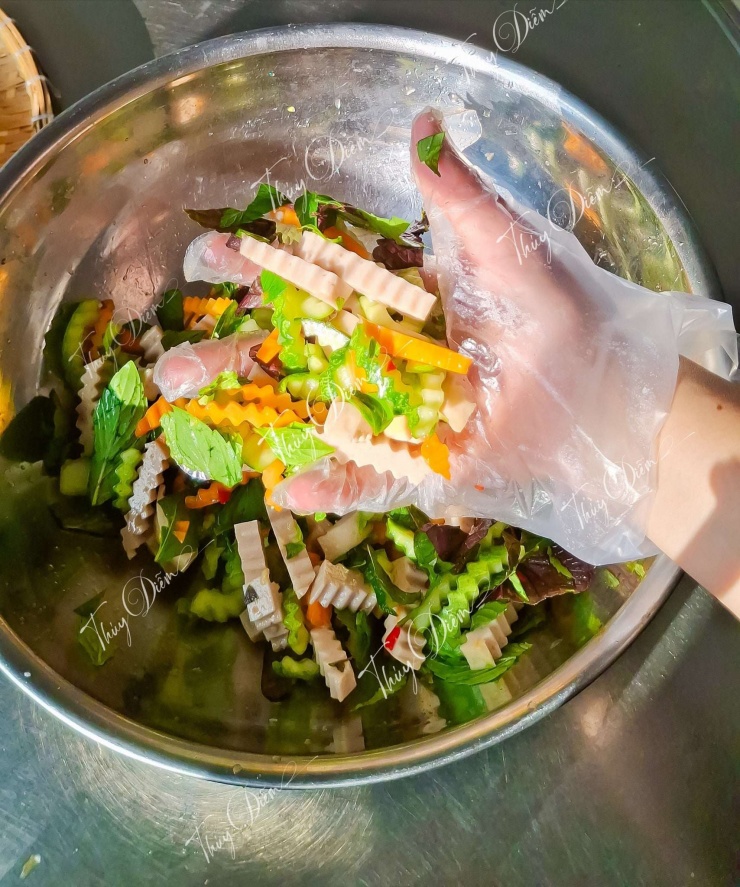 Mách bạn cách làm gỏi giò lụa thanh mát, dễ làm giúp “chống ngán” ngày Tết hiệu quả - 4