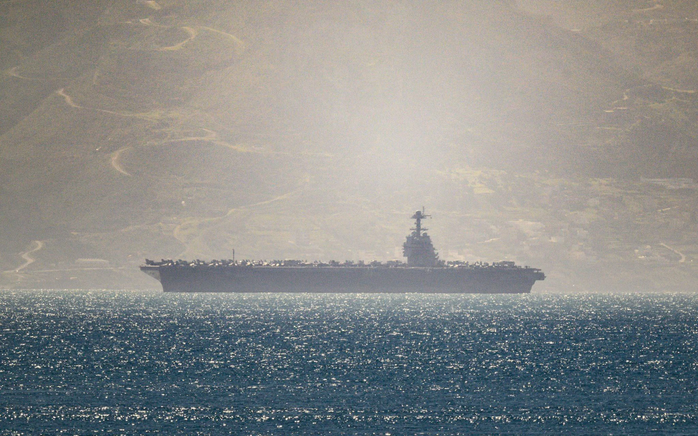 Tàu sân bay lớn nhất thế giới USS Gerald R. Ford đã qua eo biển Gibraltar để vào Địa Trung Hải trong ngày 20-2. Ảnh: X