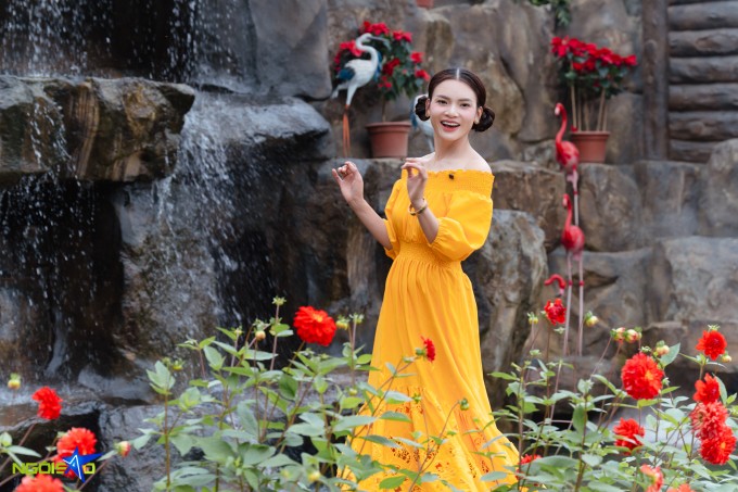 Ao cá, vườn hoa trong biệt phủ 10.000 m2 của Phạm Phương Thảo - 11