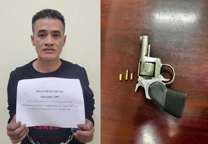 Phạm Đình Trung và tang vật vụ án. Ảnh: Công an cung cấp