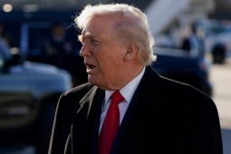 Tổng thống Trump chỉ trích Tòa án Tối cao, tuyên bố áp thêm thuế quan 10%