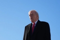 Hơn 800 doanh nghiệp Mỹ đòi ông Donald Trump trả hàng tỉ USD tiền thuế