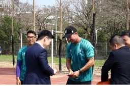 HLV Hà Nội FC tuyên bố “đanh thép” trước cuộc đua vô địch V-League 2025/2026