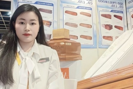 Cô gái bỏ nghề giáo viên, bán quan tài sang châu Âu thu hàng chục triệu USD