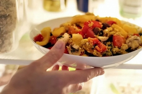 Đồ ăn thừa gây ung thư?: Sự thật không nằm ở hai chữ 'qua đêm' mà là 4 'sát thủ' giấu mặt này