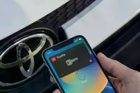 Xe Toyota có thể mở được bằng iPhone