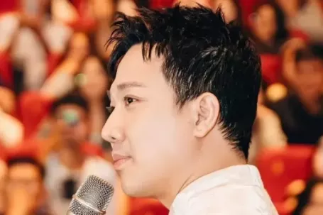 Trấn Thành cầu xin khán giả