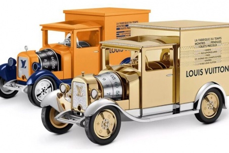 Cận cảnh món trang sức xe cổ của LV có giá như siêu xe