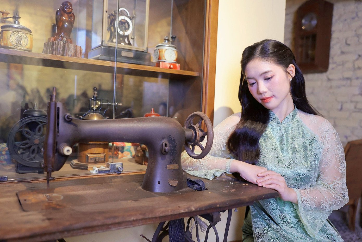 Á hậu Châu Anh: ‘Tôi nhận được nhiều tin nhắn bày tỏ tình cảm’ - 3