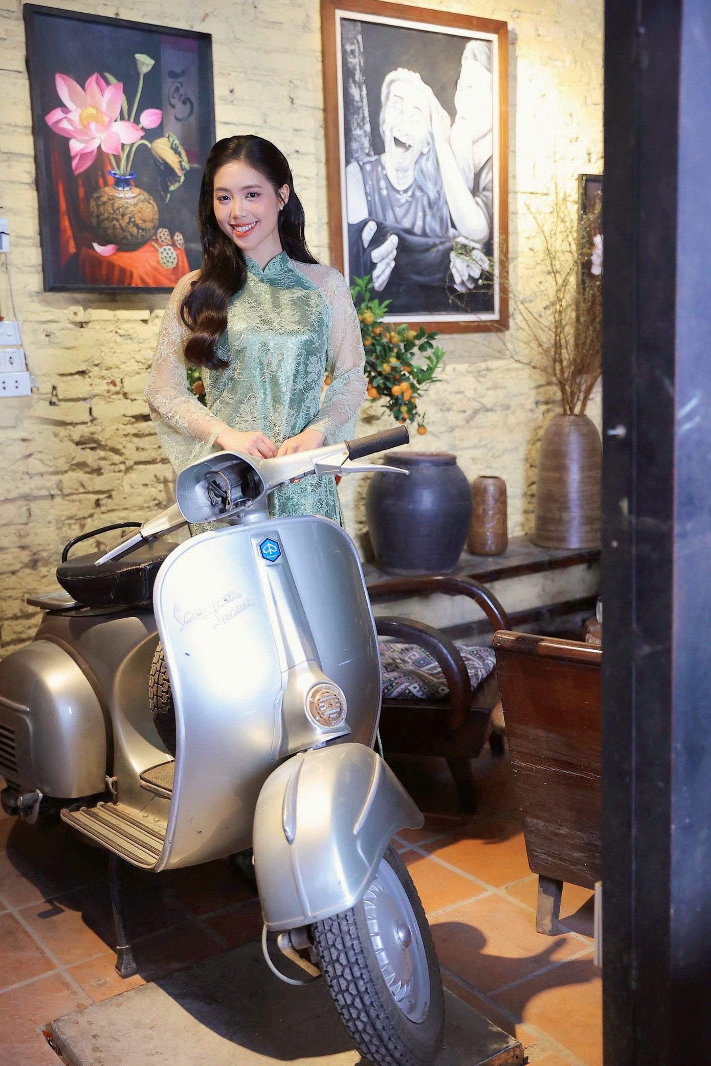 Á hậu Châu Anh: ‘Tôi nhận được nhiều tin nhắn bày tỏ tình cảm’ - 6