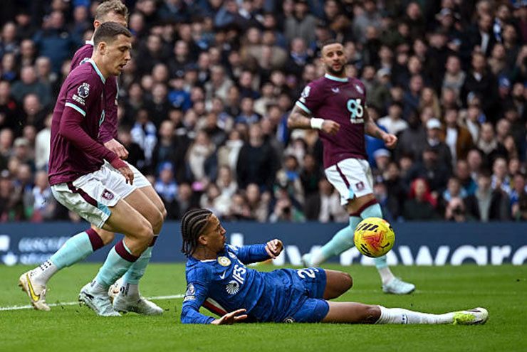 Trực tiếp bóng đá Chelsea - Burnley: Delap đá vọt xà phút 90+7 (Ngoại hạng Anh) (Hết giờ) - 1