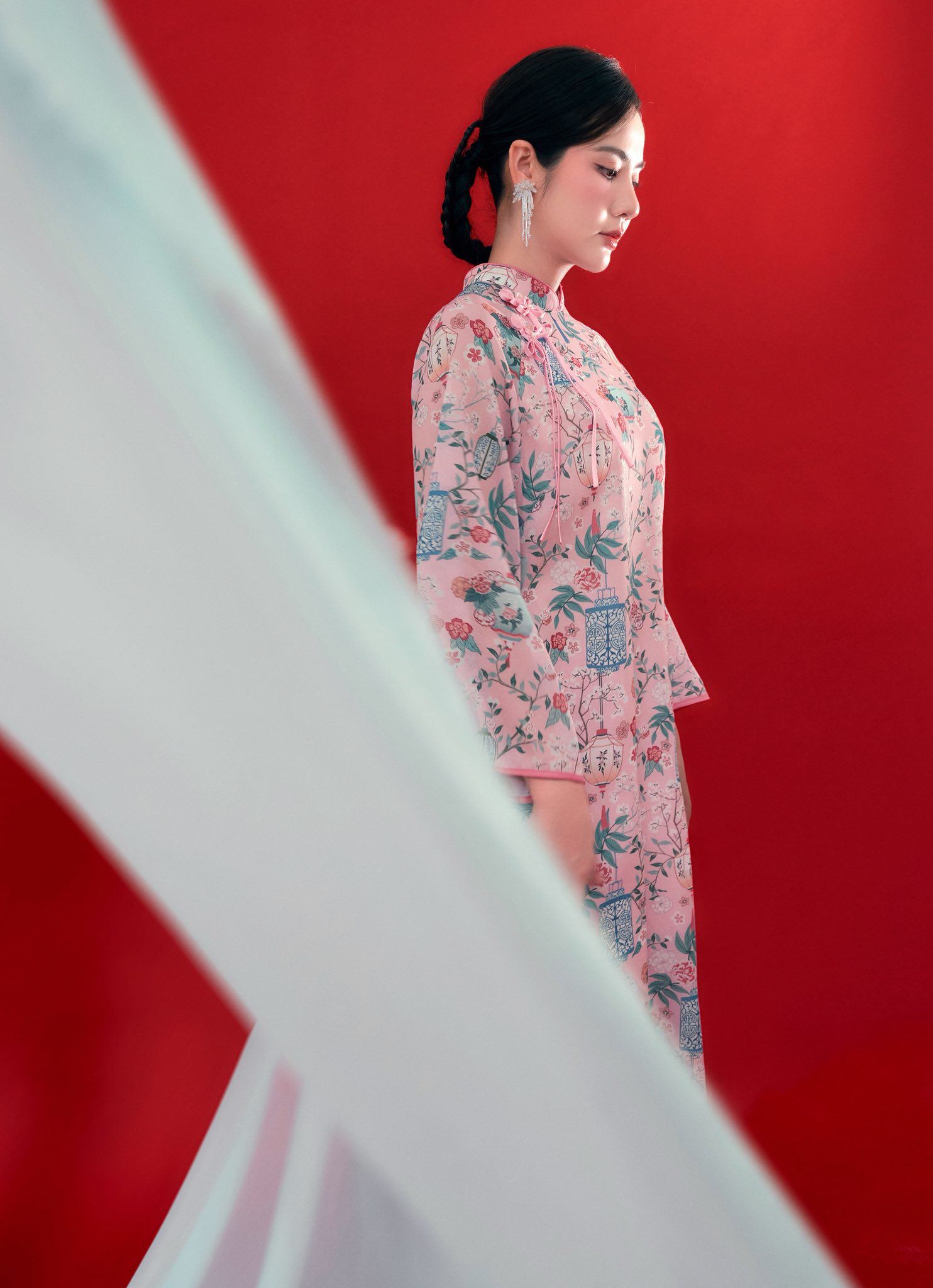 Diện áo dài hồng pastel như Huyền Lizzie - 6