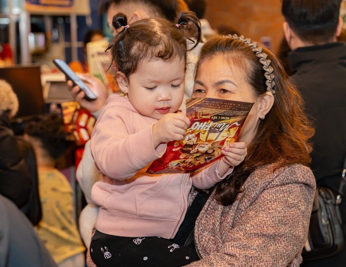 Chiến dịch tặng vé của nhà sản xuất nhắm vào tệp khách hàng trung tuổi, phụ huynh đưa con đi xem phim.