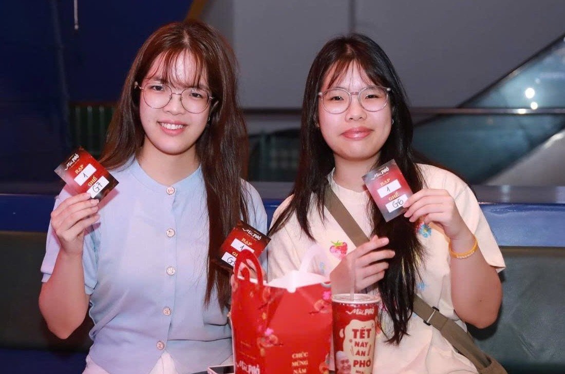 Chiến dịch tặng vé của nhà sản xuất nhắm vào tệp khách hàng trung tuổi, phụ huynh đưa con đi xem phim.