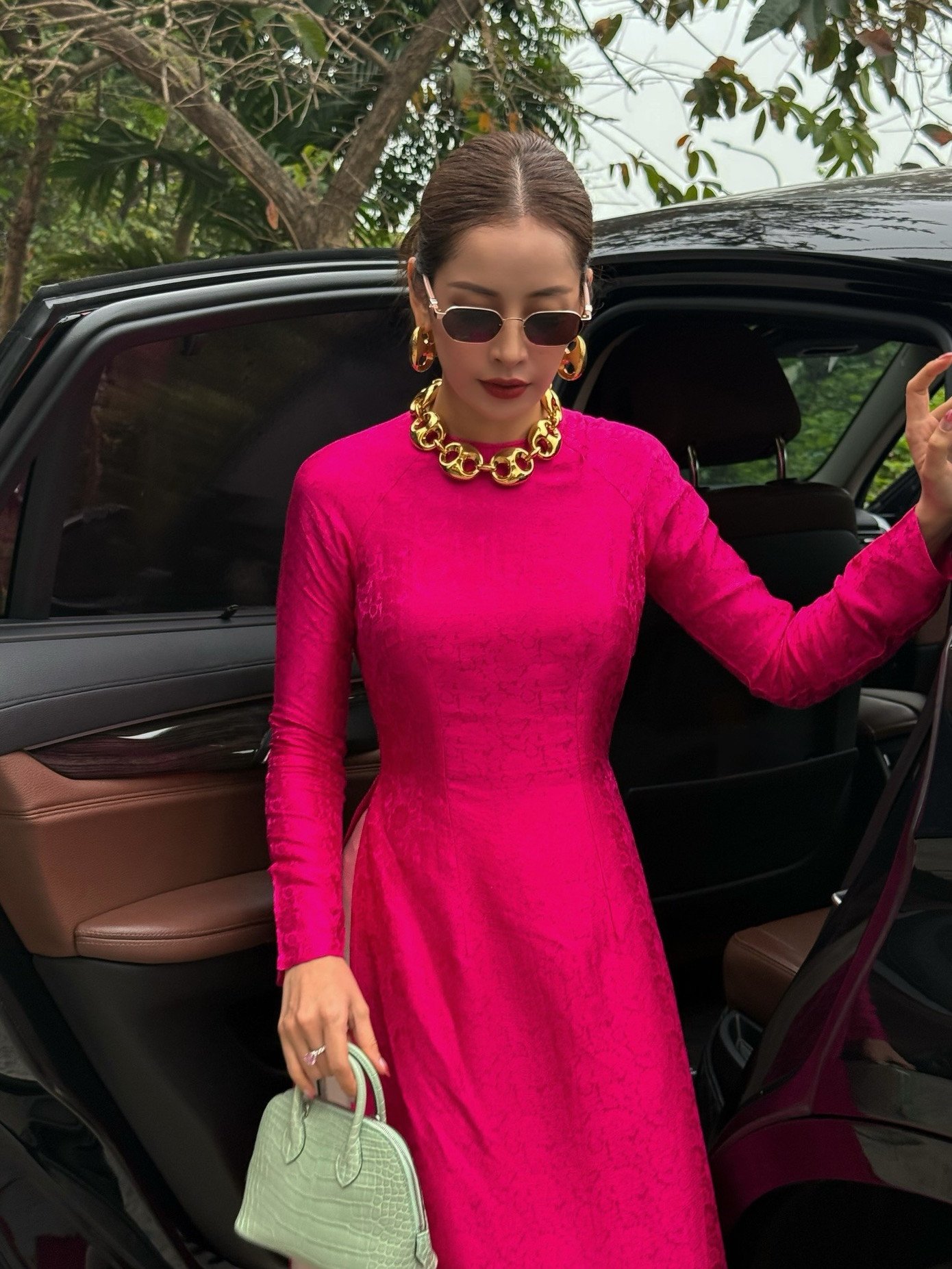 Chi Pu giữ đúng lời hứa “mỗi mùng một bộ”, xứng danh "nữ thần áo dài" mùa Tết - 9