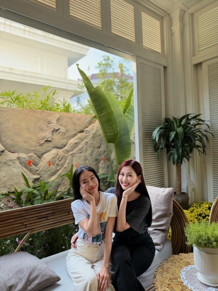 Ảnh sao 22/2: Võ Hoàng Yến đưa con gái sang Mỹ thăm chồng - 10