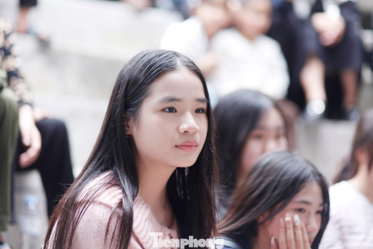 Sới vật nữ ‘đốt nóng’ hội làng, khán giả reo hò không ngớt - 22