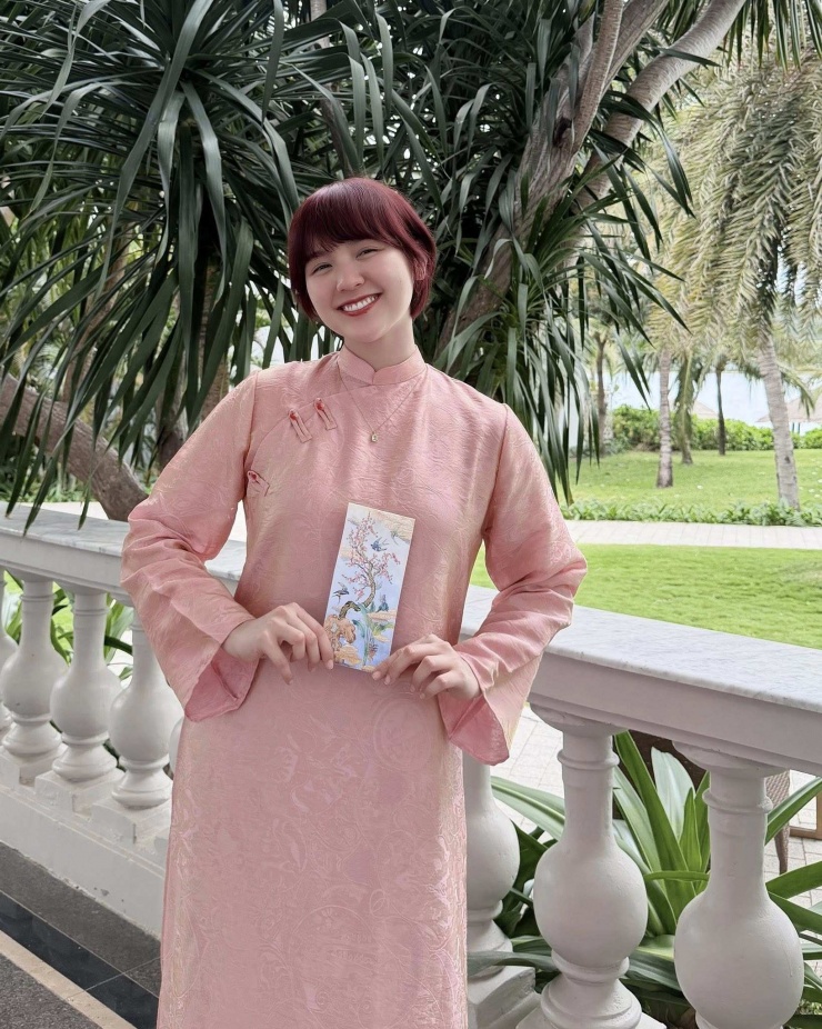 Hình ảnh đón xuân Bính Ngọ vừa được Hải Tú đăng tải trên trang cá nhân. (Ảnh: FBNV)