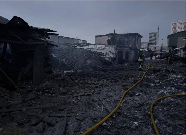 Nổ lớn rung chuyển Kiev sau khi Ukraine hứng loạt tên lửa đạn đạo - 3