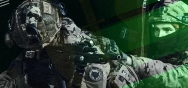 Binh sĩ trung đoàn Aidar của Ukraine đã bị&nbsp;6 kẻ bí ẩn lao vào tấn công. Ảnh Militaryland