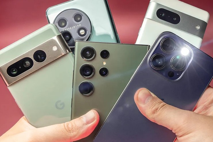 Cách đây 5-6 năm, điện thoại cao cấp từng rất nổi bật so với các điện thoại tầm trung.