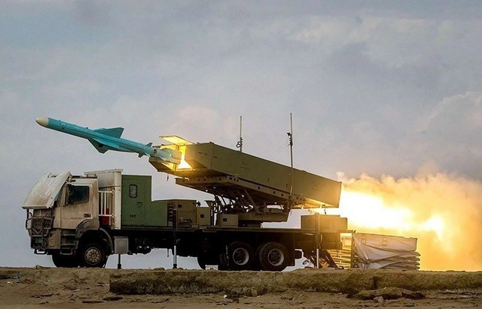 Iran giăng sẵn "thiên la địa võng" ở eo biển Hormuz chờ lực lượng Mỹ - 1