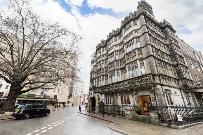 Hầm an ninh bên trong tòa nhà được trang bị hệ thống an ninh tiên tiến nhằm bảo vệ tài sản của khách hàng khỏi các hành vi đột nhập có chủ ý (tội phạm) cũng như những sự cố ngoài ý muốn (thiên tai). Ảnh: IBV International Vaults London