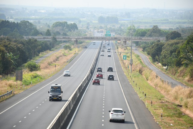 Tai nạn liên hoàn giữa 7 ô tô trên cao tốc Dầu Giây - Phan Thiết - 8