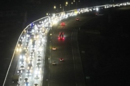 Đóng chiều ra trên một số tuyến cao tốc, ưu tiên cho các phương tiện quay lại thành phố