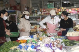 Sau Tết, nhiều loại thực phẩm giảm giá 20%