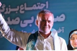 Tổng thống Iran tuyên bố không cúi đầu khi Mỹ gây sức ép