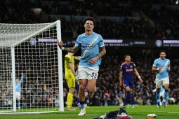 Nóng bảng xếp hạng Ngoại hạng Anh: Man City rút ngắn cách biệt, áp sát Arsenal