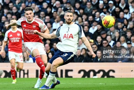 Trực tiếp bóng đá Tottenham - Arsenal: Eze hoàn thành cú đúp (Ngoại hạng Anh)