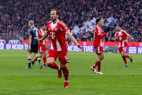Video bóng đá Bayern Munich - Eintracht Frankfurt: Rượt đuổi 5 bàn, điểm nhấn Harry Kane (Bundesliga)