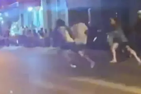 Công an điều tra hai nhóm đánh nhau gây náo loạn khu phố ở Nha Trang